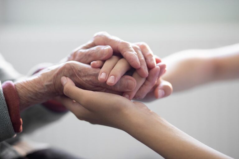 How to Tell Your Parent With Dementia They’re Moving to Memory Care