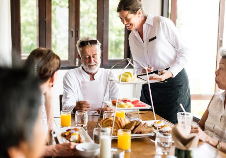 The Best Dining Services for Seniors in Texas